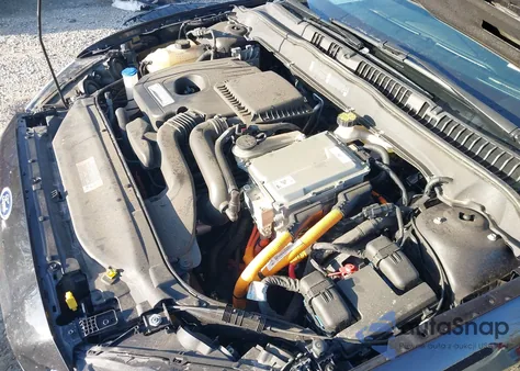 2020 Ford Fusion Hybrid Se z USA, uszkodzony, nr VIN 3FA6P0LU9LR226536